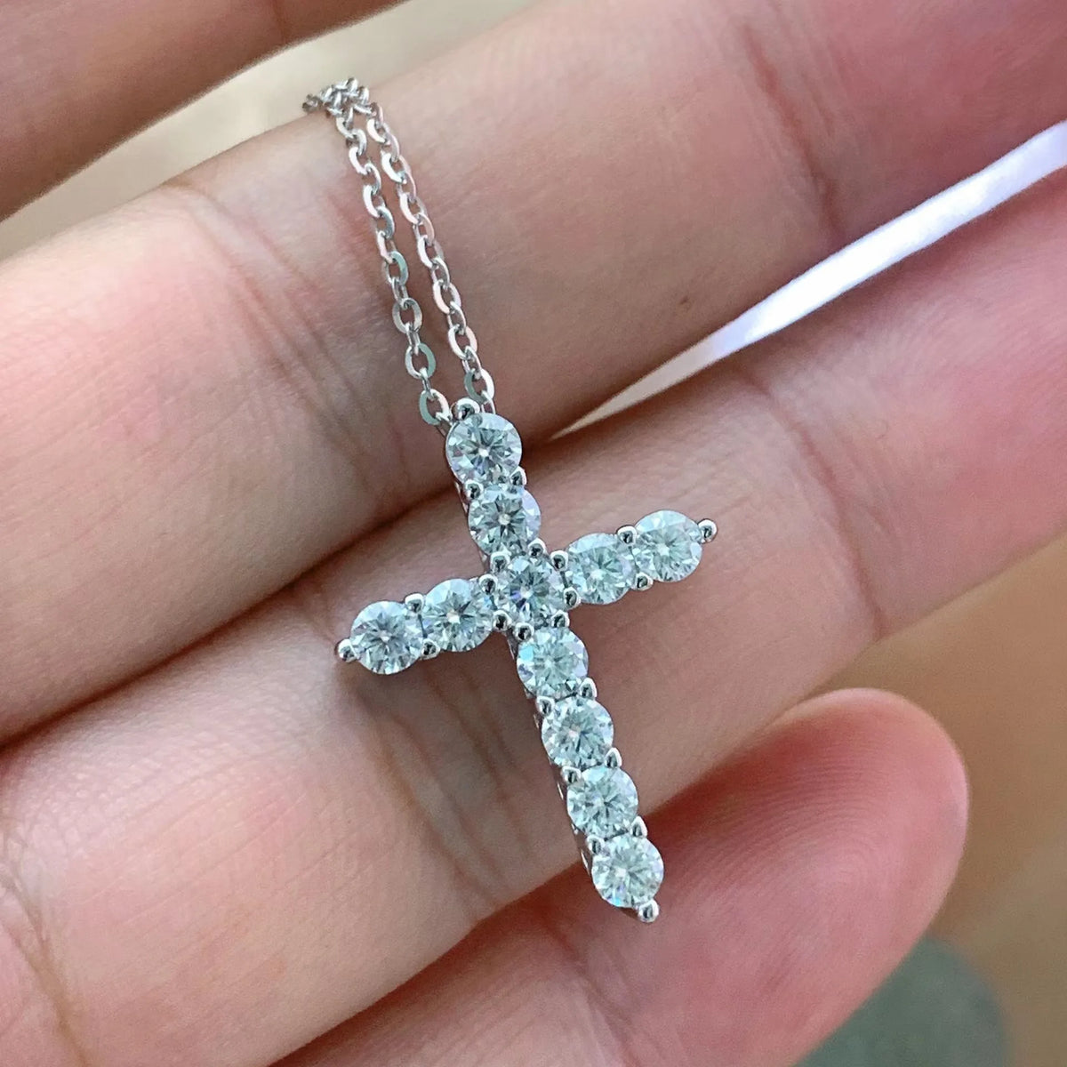 CBTB Sterling Silver Moissanite Cross Pendant Necklace for Unisex Jewelry