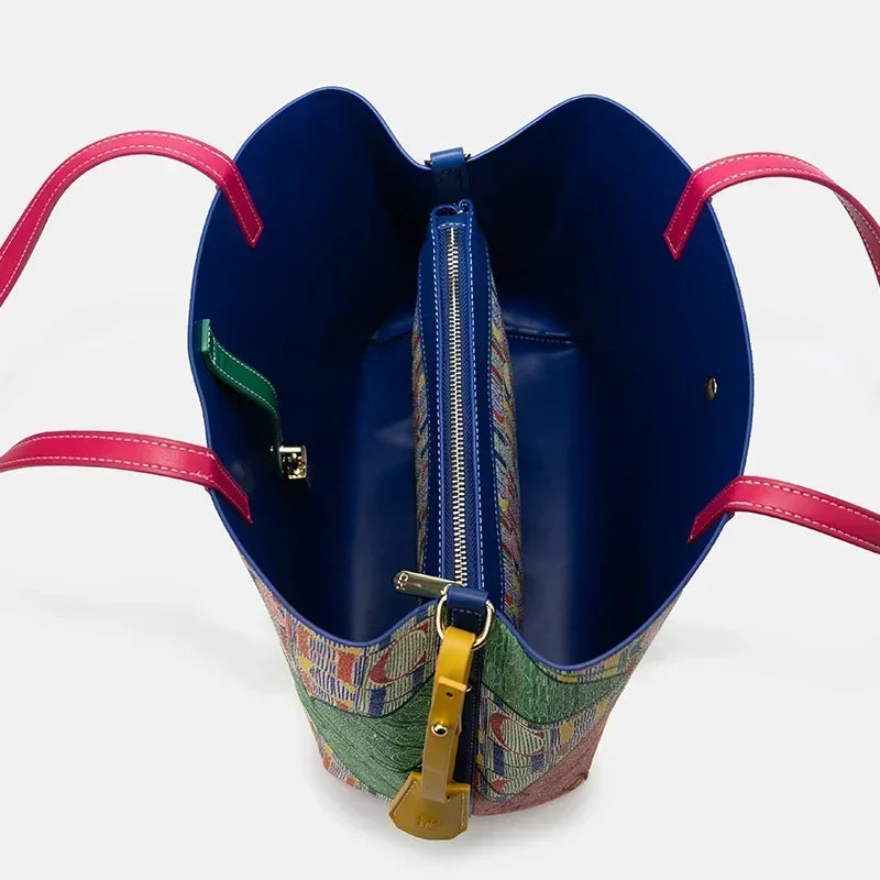 CH Bucket Bag 2026 New Niche Lightweight Shoulder Bag Underarm Bag Commuter Large Capacity Genuine Leather Texture Basket Bag