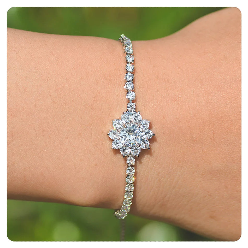 925 sterling silver inlaid two carat moissanite sunflower bracelet flower bracelet, elegant and luxurious handmade jewelry, the best gift for women's pull-out Valentine's Day