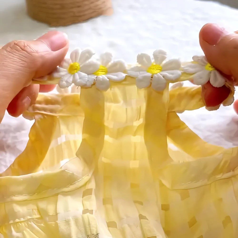 Pretty Cat Dress With Floral Wreath Collar For Pets